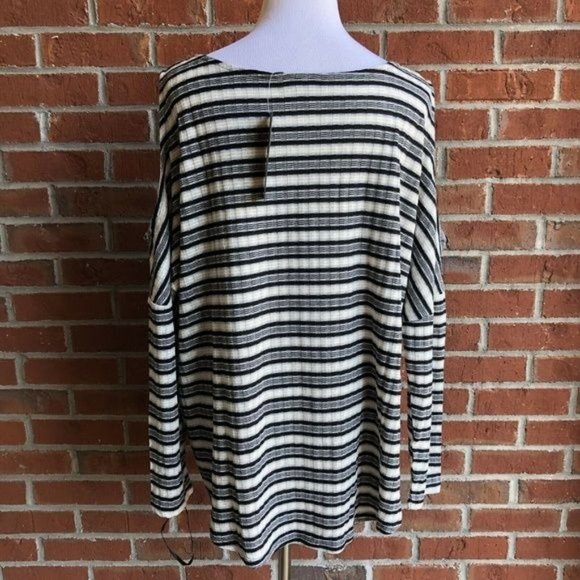 Apt. 9 Cold Shoulder Dolman Top Sweater - 1X - Picture 2 of 6